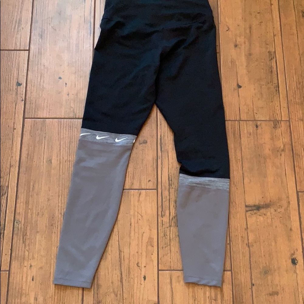 Nike black & feathered charcoal leggings